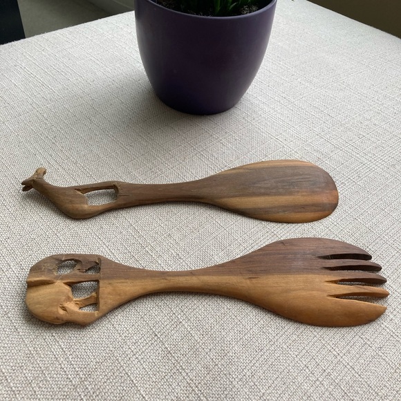 Salad servers, wooden, elephant and giraffe, hand carved, handmade, African - Picture 3 of 7